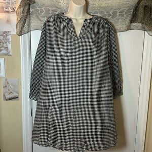 Comune black and white checkered dress